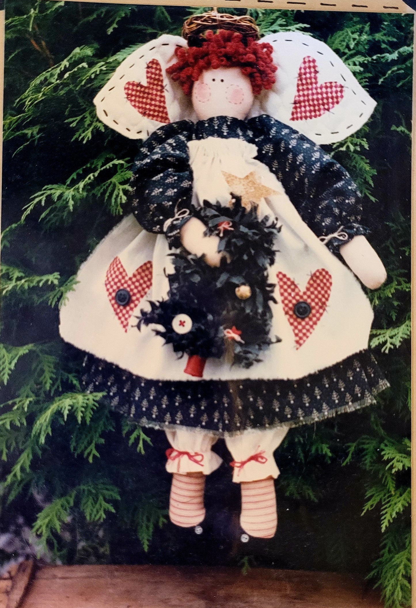 Thimble Stitchin *Wings of Love #145 Angel 18" Tall