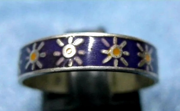 New Purple Ring with White Daisy Flowers (size 6)