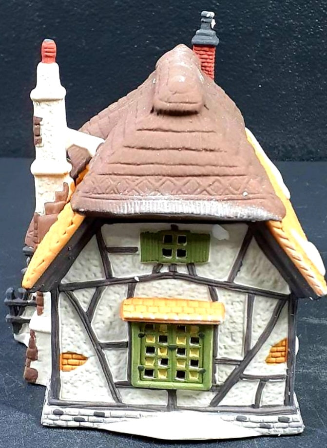Dept. 56 *Dickens Village Heritage *MAYLIE COTTAGE 1989 (5553-0)