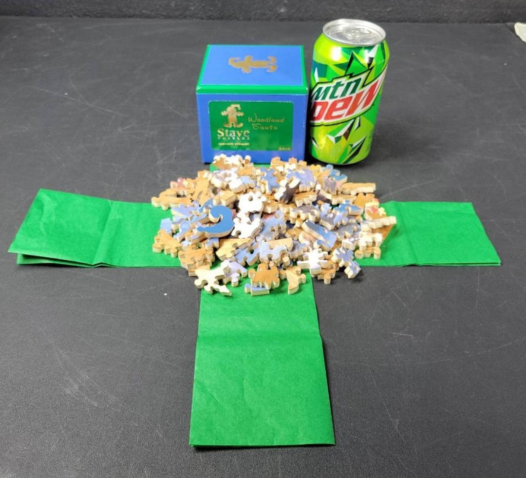 Stave Puzzle "Woodland Santa" 2010 Traditional-Puzzle *Brand New