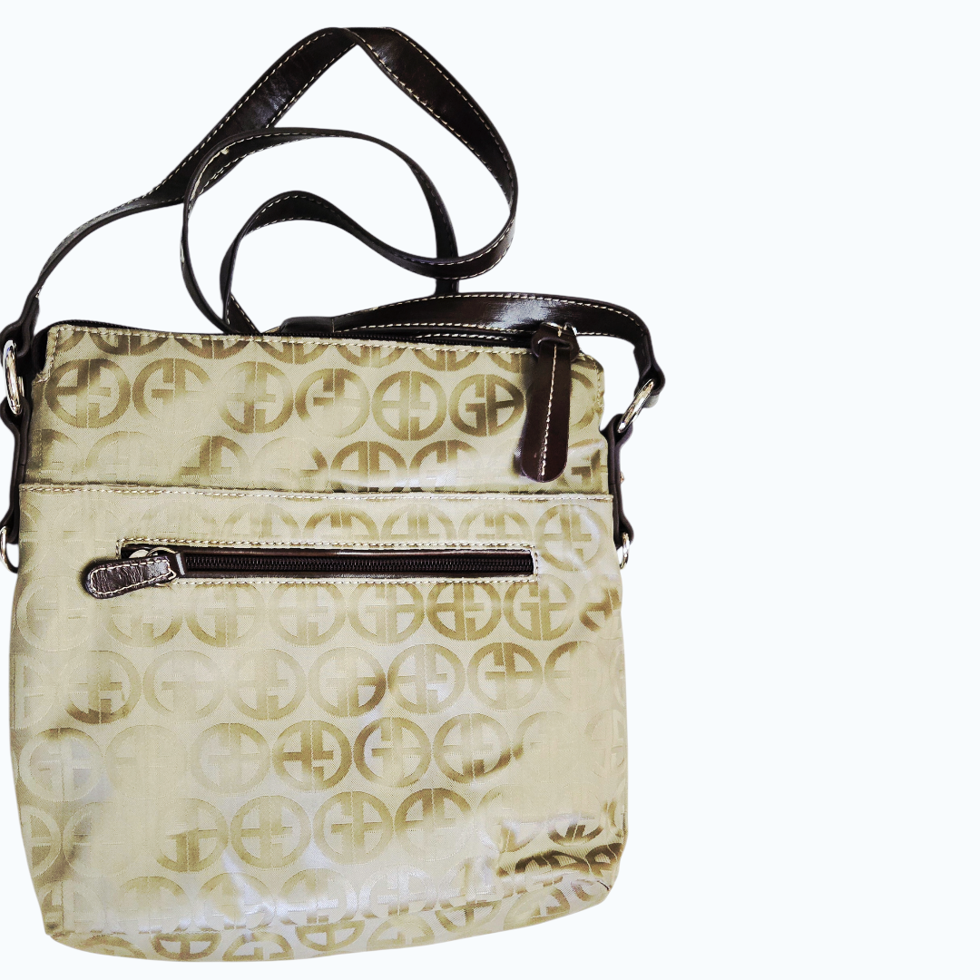 Giani Bernini *Crossbody Signature Circle Bag Taupe 9 Pockets