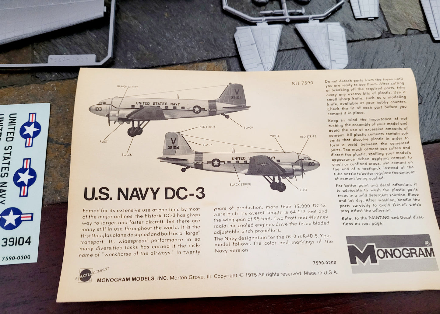 New *U.S. Navy DC-3 'Douglas Twin Engine' Model Plane (Workhorse of the Airways)