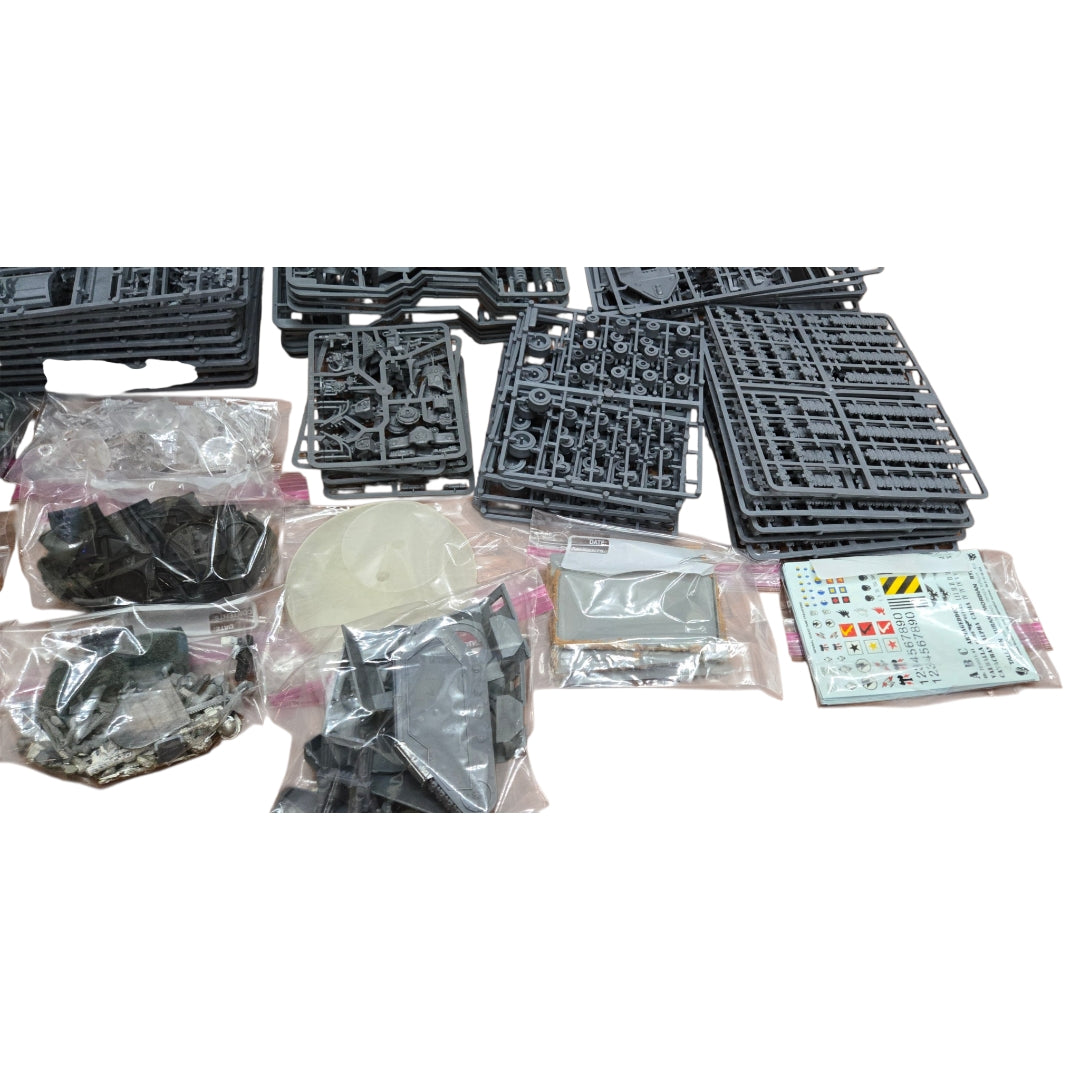 Warhammer 40k Imperial Guard (Astra Militarum) Lot Emperor's Fist Tank Co. Box/Codexes