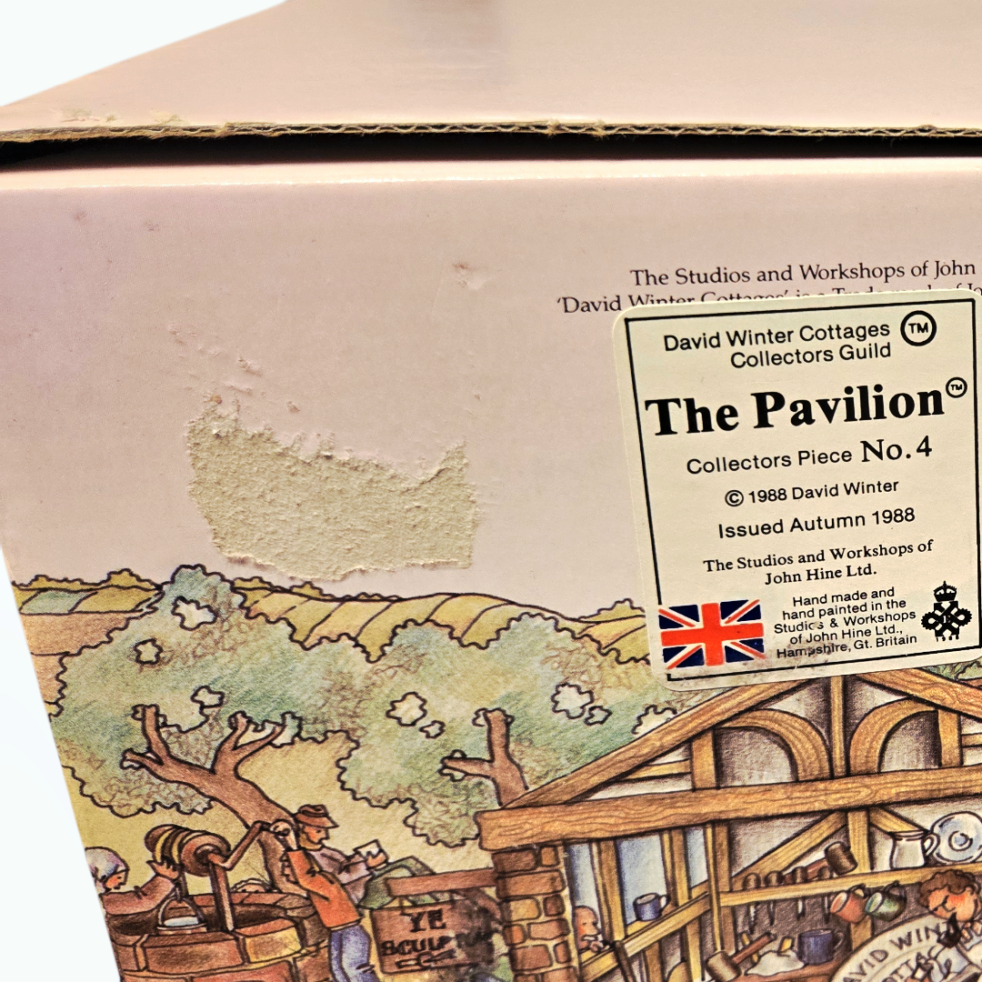 David Winter Cottage: "The Pavilion" (1988) Retired  Collector's Guild Piece #4