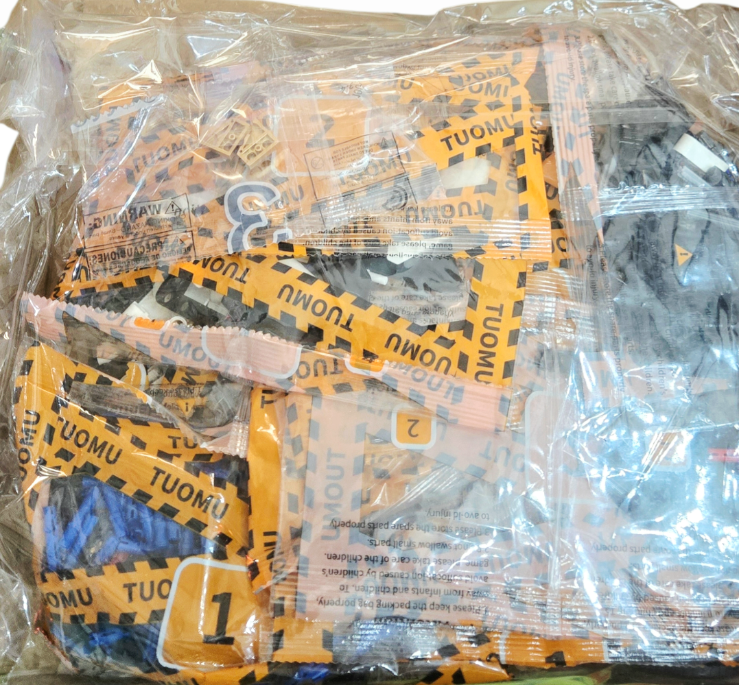 NIB *TUOMU Platinum McLaren GTR RaceCar Building Set Model T1004