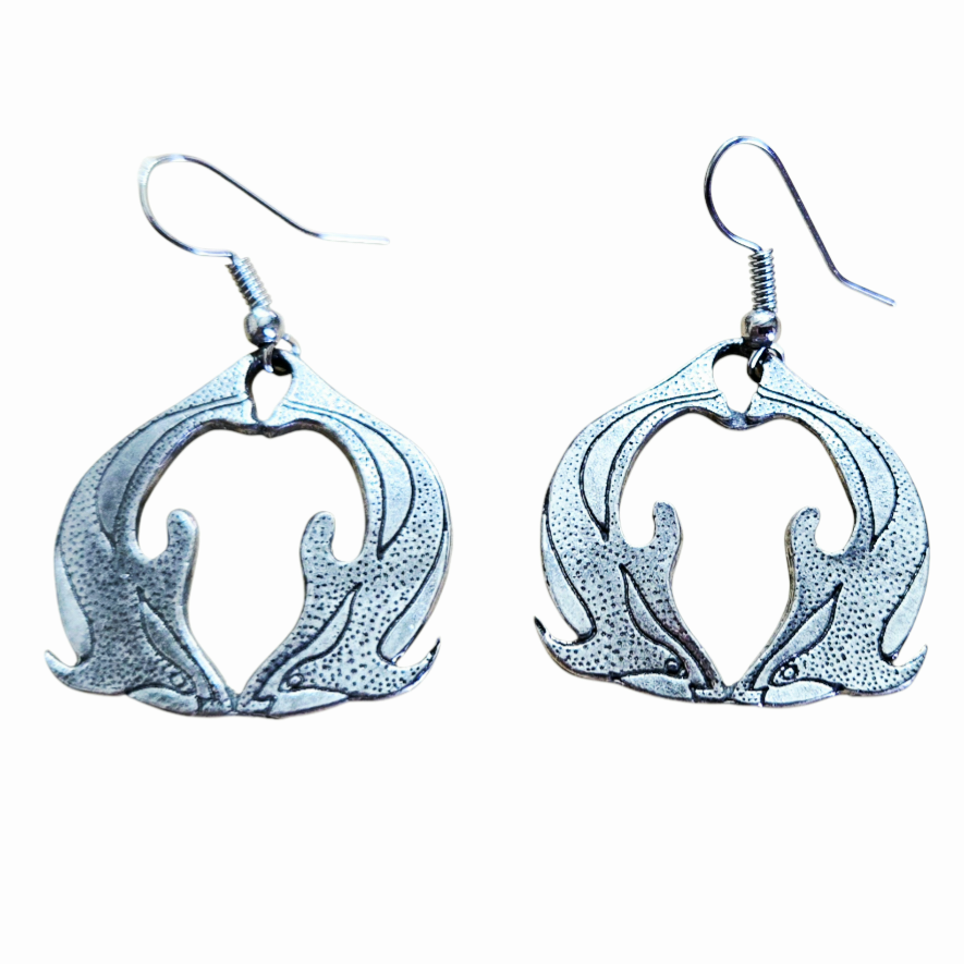 Pretty *Pewter ORCA Whales Earrings (Artist Stamped)