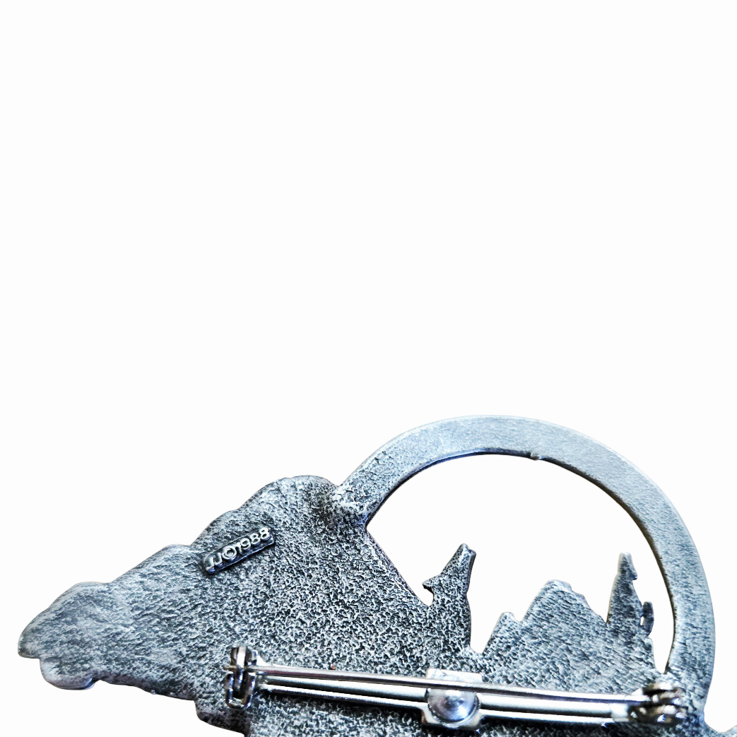 Vintage *J. Jonette Pewter Brooch Wolf Pin Mountains Moon Signed (JJ 1988)