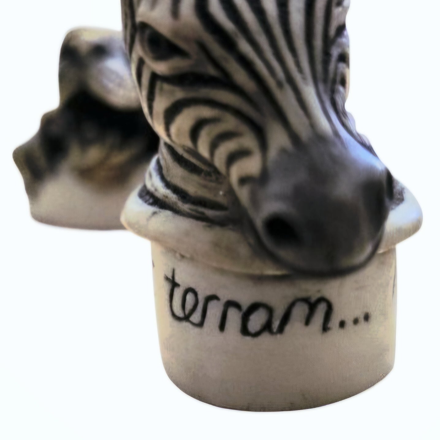 Harmony Kingdom Driver’s Seat Zebra/Lion Box Figurine Peter Calvesbert Vtg. 1997