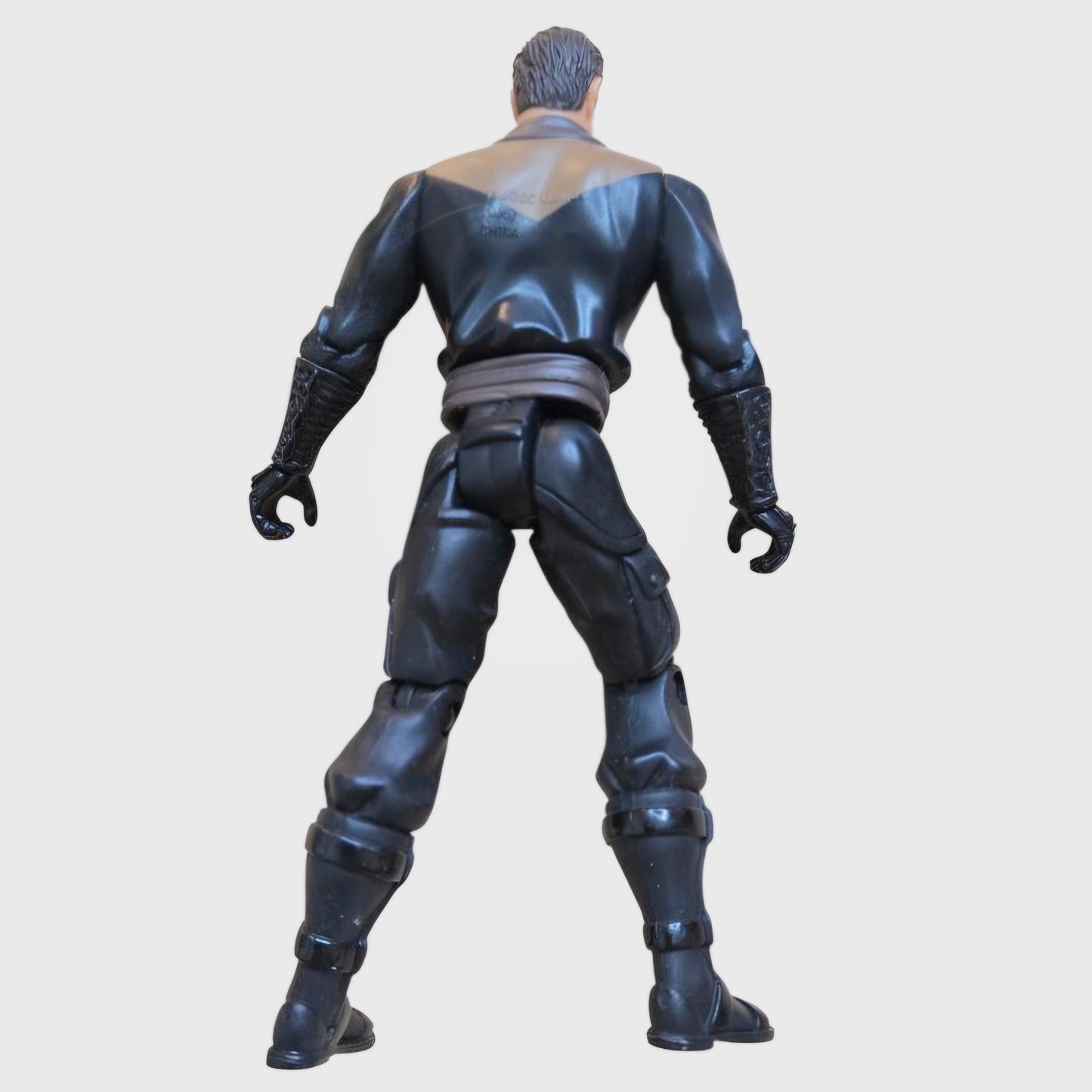 Mattel Batman Begins "NINJA BRUCE WAYNE" Action Figure (2005)
