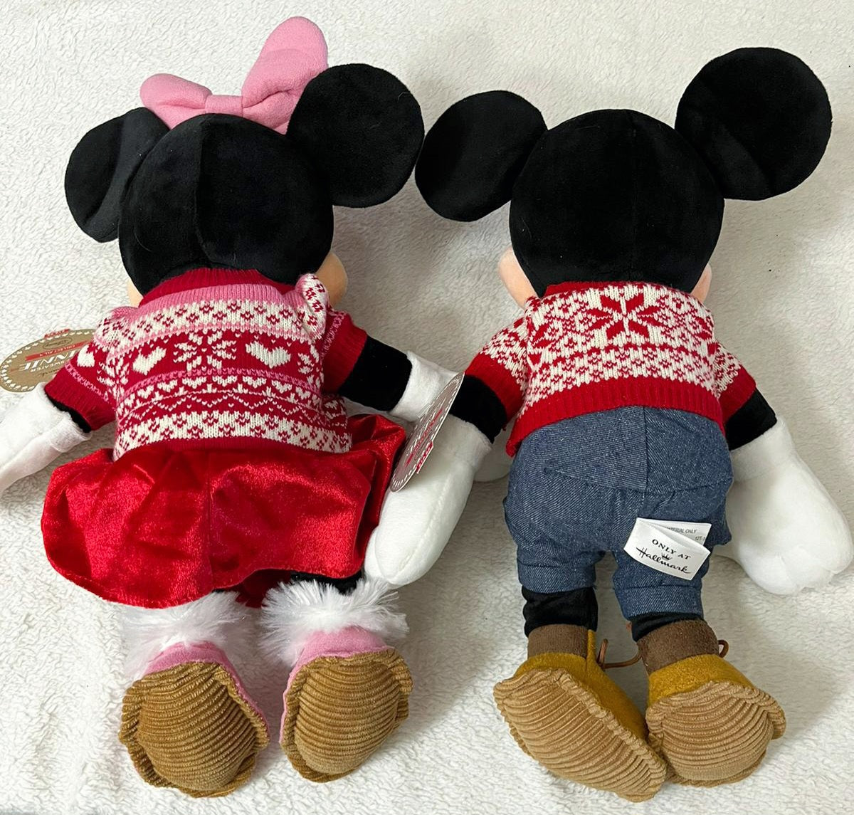 NEW *Hallmark Cozy Sweater "Mickey & Minnie Mouse" Stuffed 14" Holiday Disney (2014)