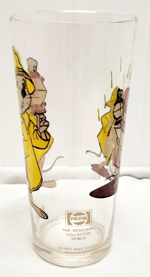 Vintage *Walt Disney's Pepsi Collection Glass Tumbler "The Rescuers BERNARD" 1977