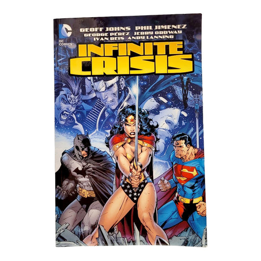 DC Comics * "Infinite Crisis" Comic Book (Batman, Superman & Wonder Woman)