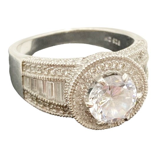 Stunning *Silver & Cubic Zirconia Ring (size 11)