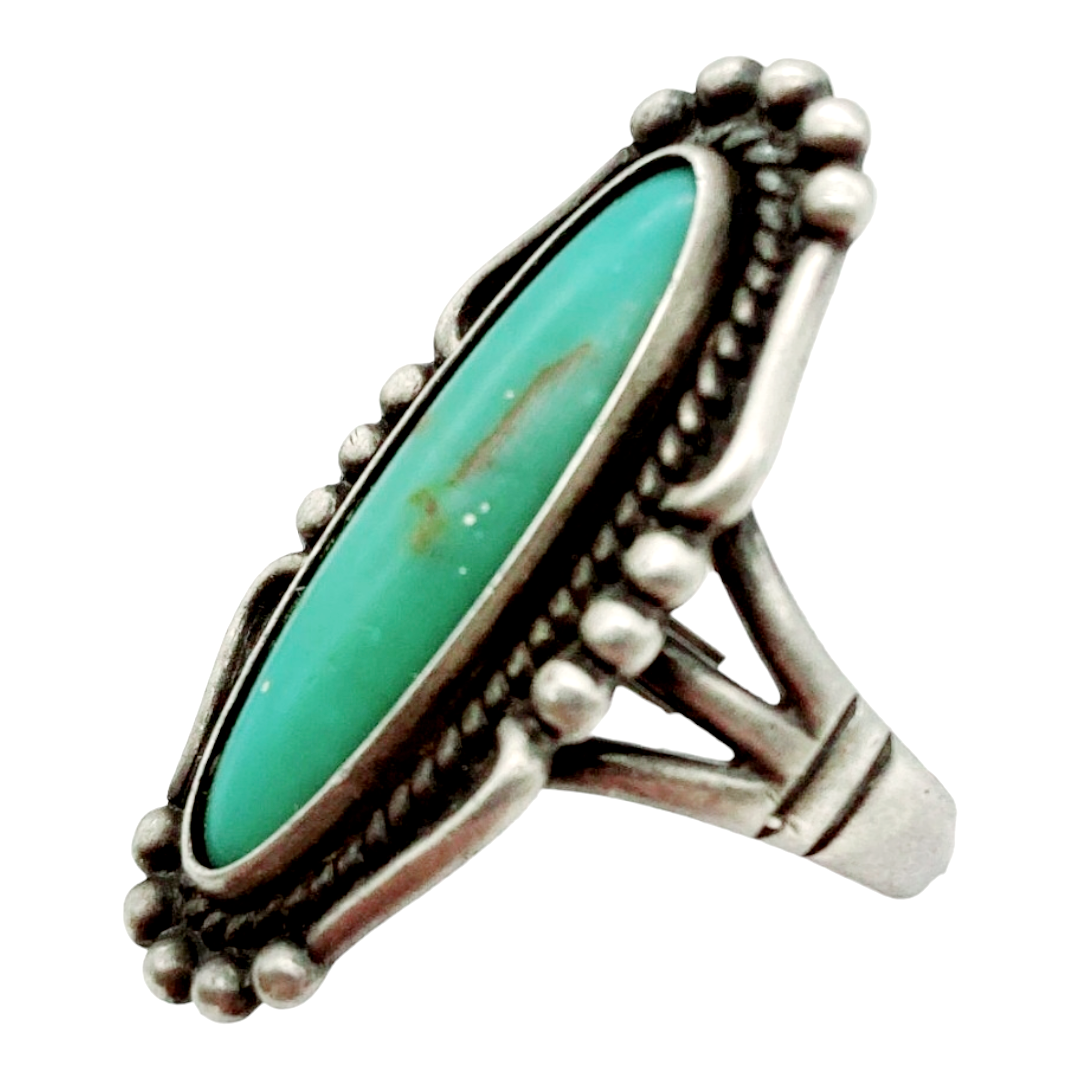 Vintage *Oval Sterling Silver & Turquoise Ring (sz 7)