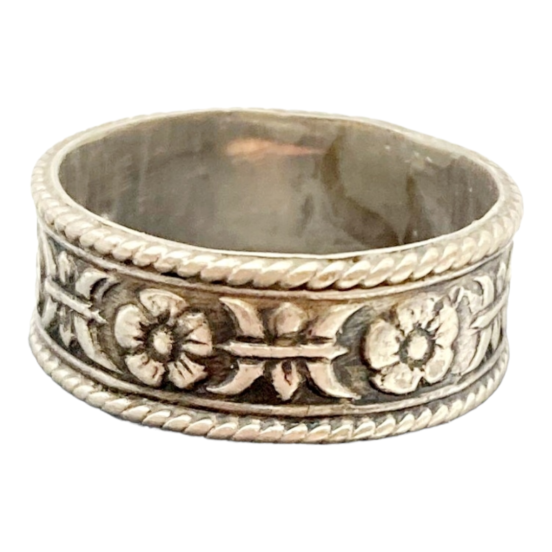 Beautiful *Solid Sterling Silver Floral Ring Band (Size 8.5)