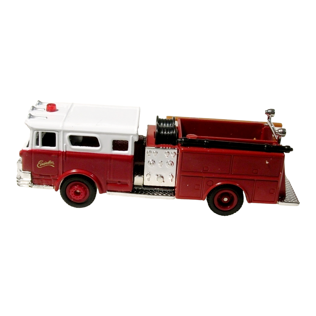 NIB *Red Vintage "1974 Mack Fire Truck" (Readers Digest) Metal Truck 1:64