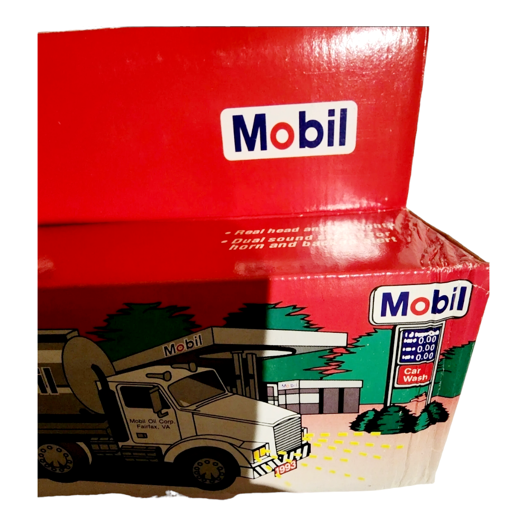 NIB *Mobil 1993 ,Toy Tanker Truck Limited Edition Collector Series