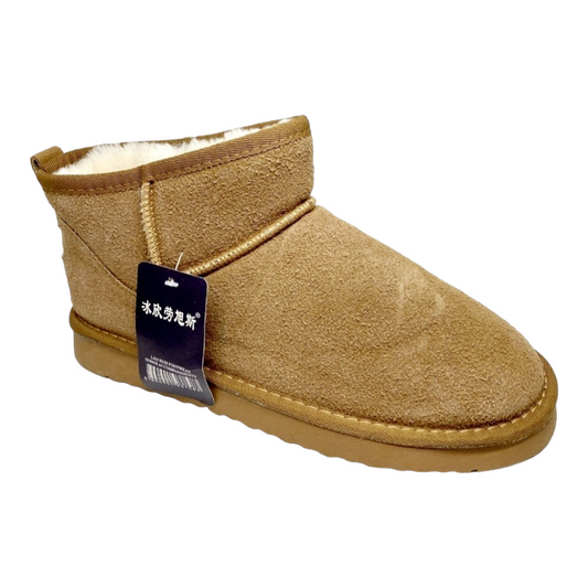 New *Chestnut Sheepskin Snow Ankle Boots (size 11)