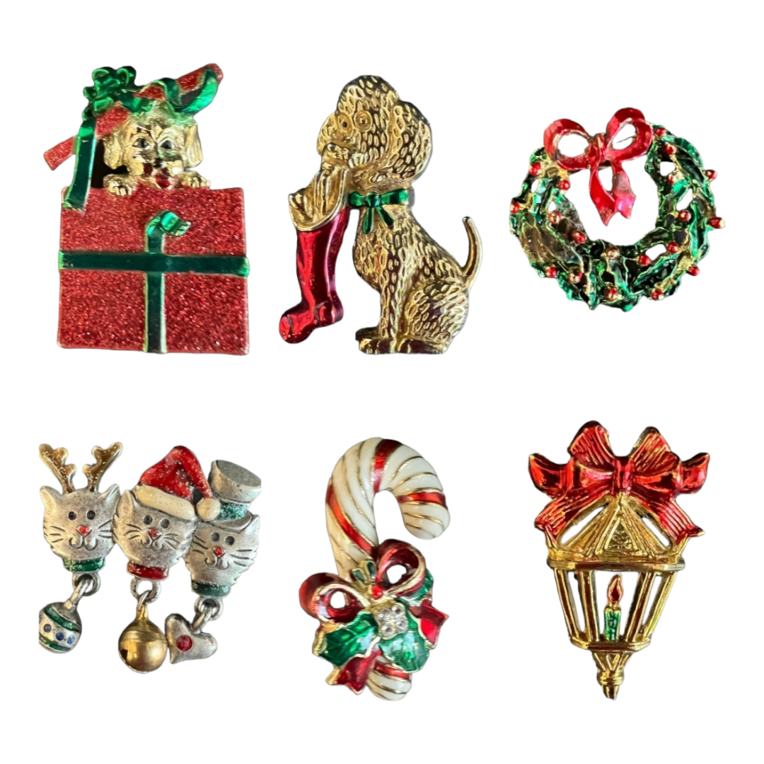 Holiday *Six (6) Beautiful Christmas Pins Broaches Kitty Puppy Wreath Lantern +