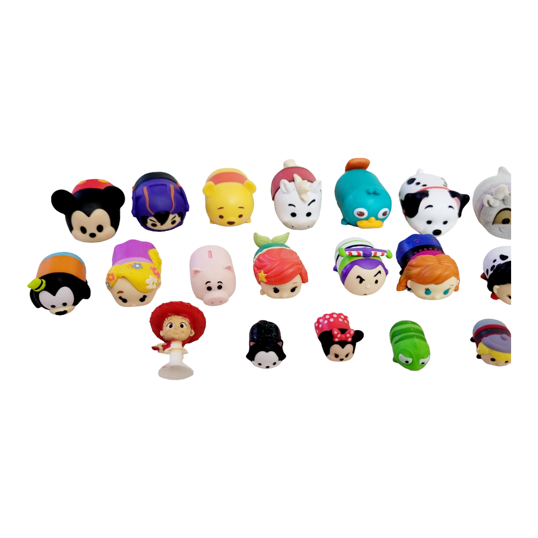 Disney Mickey Mouse Tsum Tsum Stack & Display Carry Vinyl Case + Many Figures!!