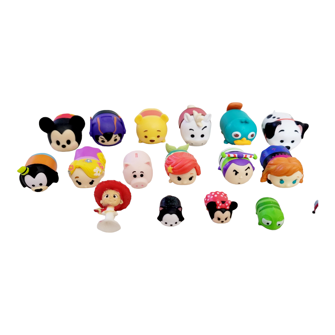 Disney Mickey Mouse Tsum Tsum Stack & Display Carry Vinyl Case + Many Figures!!