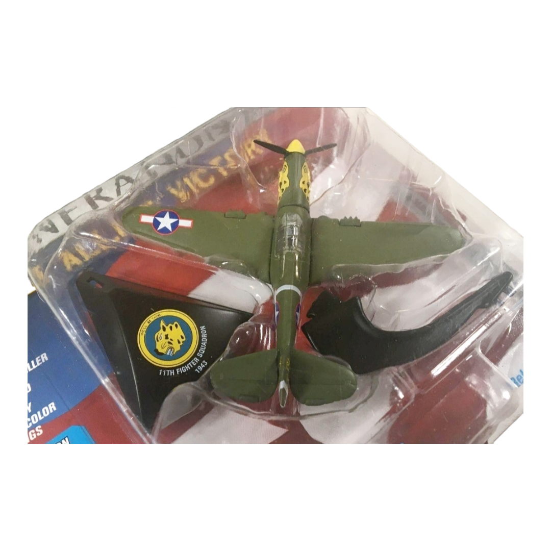 NIP *Johnny Lightning WWII Curtiss P-40E Warhawk Allied Victory (1:64) Playing Mantis