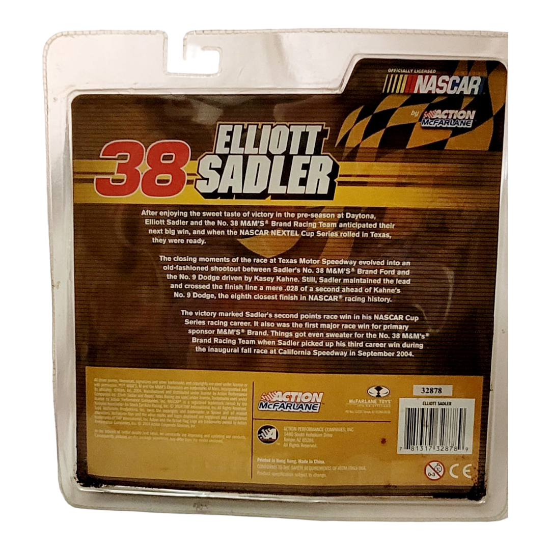 New *Autographed "Elliott Sadler" NASCAR Action Figure #38 M&M's Outfit (Series 4)