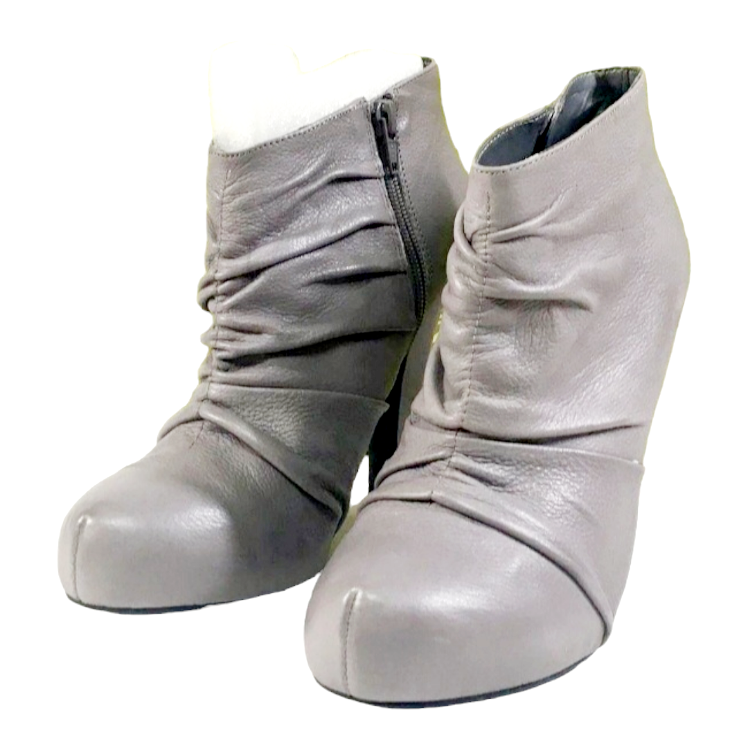 NIB *Gianni Bini "Duchess 021" Roma Ruched Gray Leather Ankle Booties Sz 8.5
