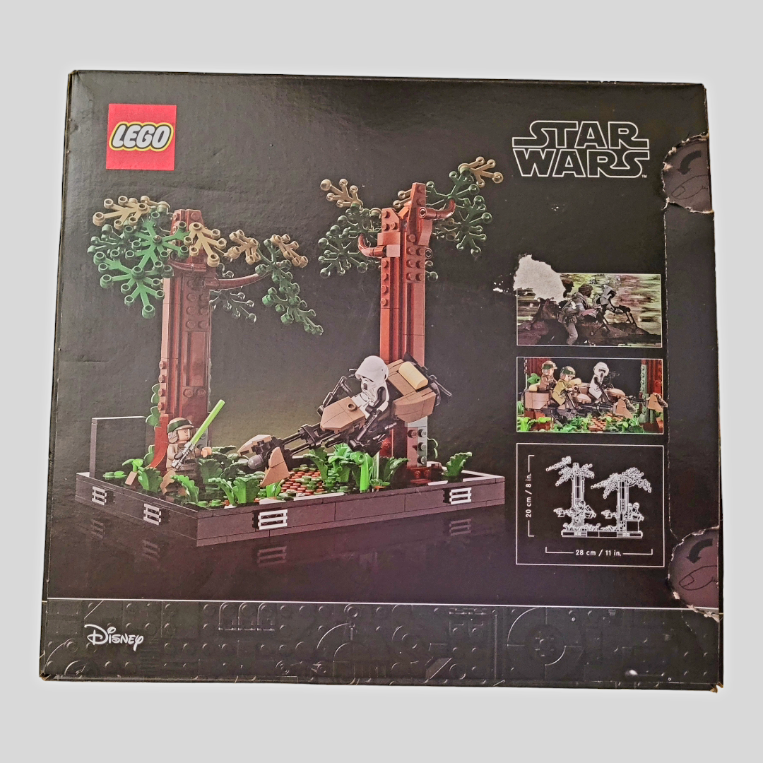NIB *Star Wars Lego: #75353 "ENDOR SPEEDER CHASE" (608 pcs) Diorama