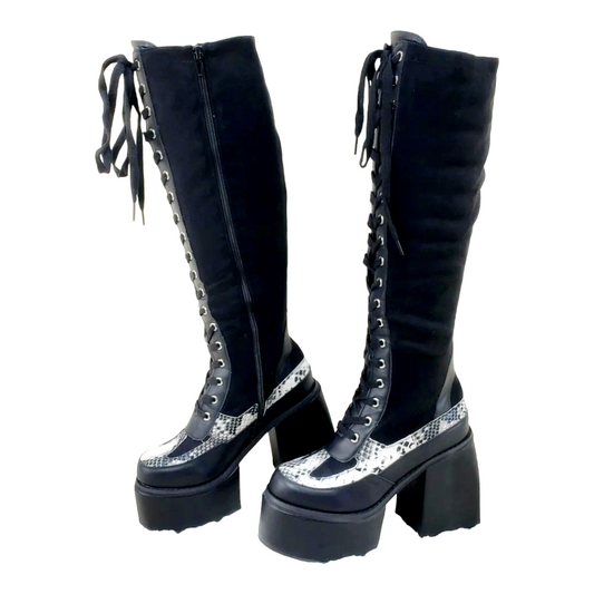 NIB *Ocho Toro Venomous Lace up Knee High Boots w/ Faux Suede & Grey Snake (8)