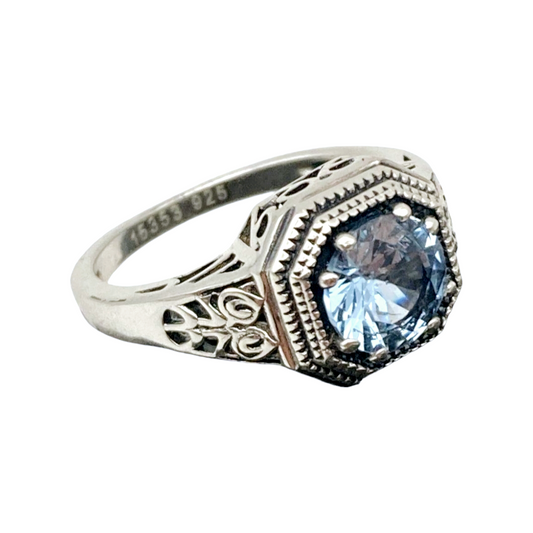 Sterling Silver .925 Ring w/ Aquamarine (March) Stone (sz 6)