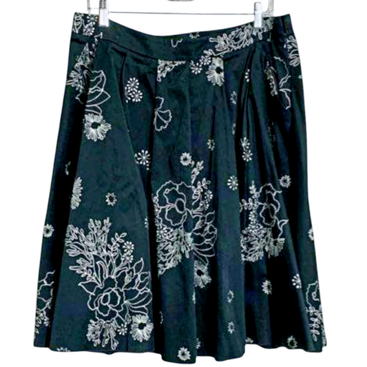 NWT *Beautiful Gianni Bini Black/White Embroidered Floral Skirt w/ Pockets (12)