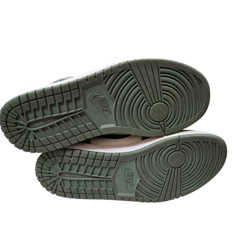 Nike *Women's Jordan 1 Mid Dutch Green/Black #CZ0774-3 (Sz/12)