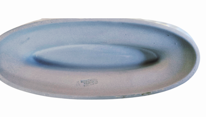 Stunning *Vtg. Wedgwood Spiral Flute Bowl [Bluish/Lavender w/ Cream Color]