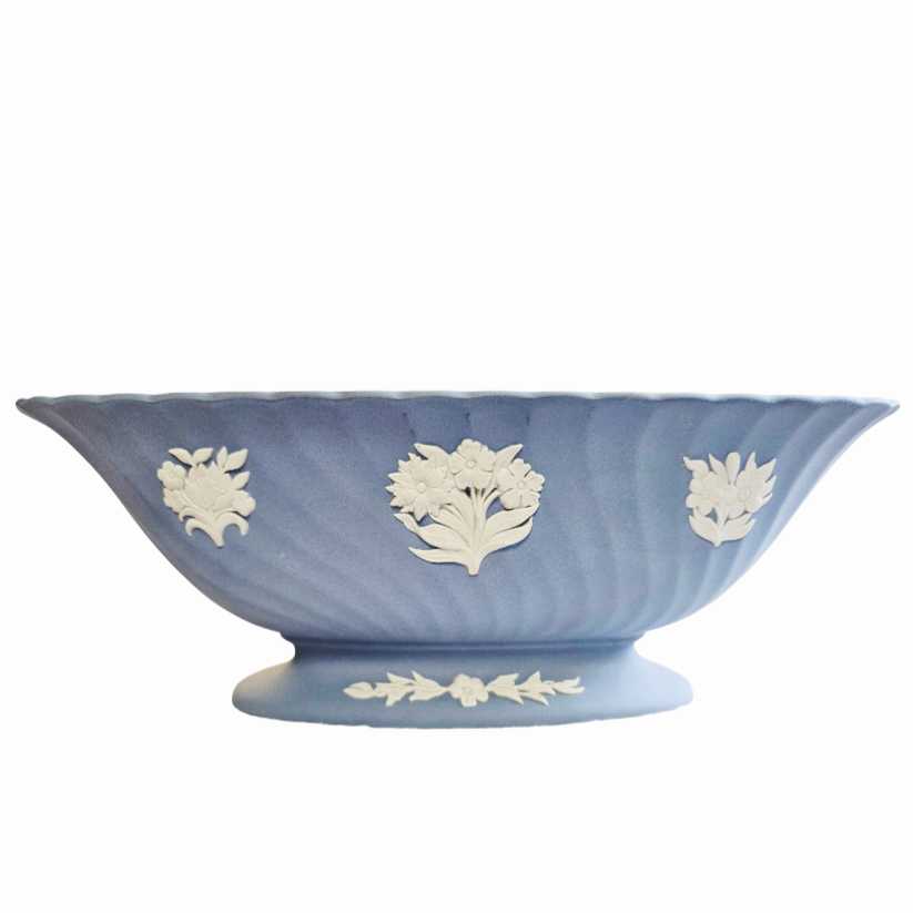 Stunning *Vtg. Wedgwood Spiral Flute Bowl [Bluish/Lavender w/ Cream Color]