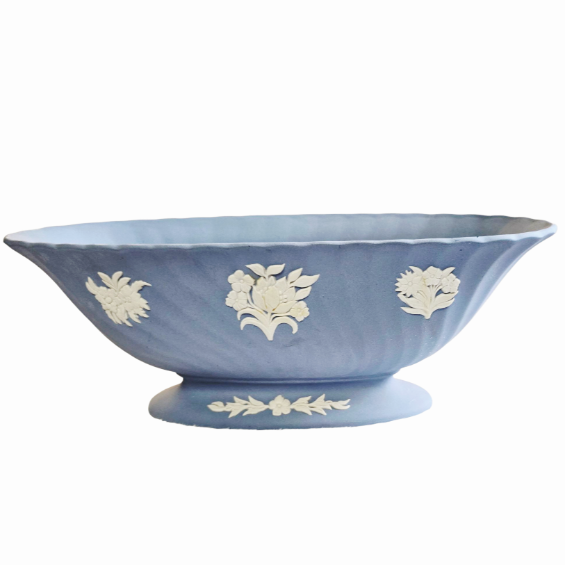 Stunning *Vtg. Wedgwood Spiral Flute Bowl [Bluish/Lavender w/ Cream Color]