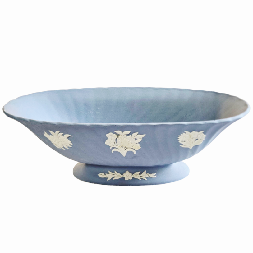 Stunning *Vtg. Wedgwood Spiral Flute Bowl [Bluish/Lavender w/ Cream Color]