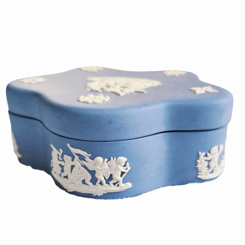 Wedgwood 2pc Scalloped Shaped Pegasus Greek Jasperware Box