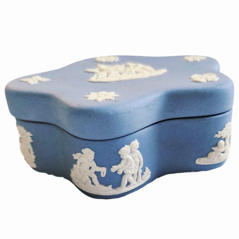 Wedgwood 2pc Scalloped Shaped Pegasus Greek Jasperware Box