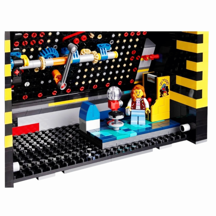 NIB *LEGO Icons "PAC-MAN" Arcade Building Set #10323 (2651 pcs)