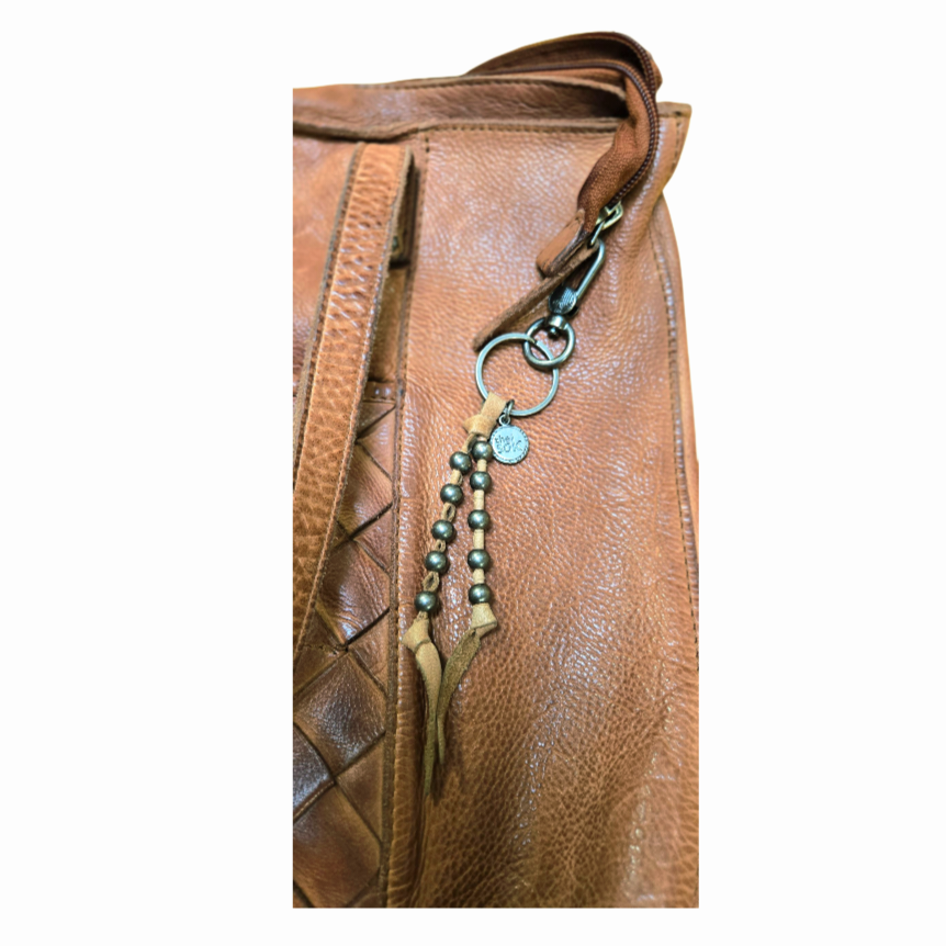 Beautiful *Vilenca Holland Olivia Woven Accent Cognac Leather Shoulder Bag