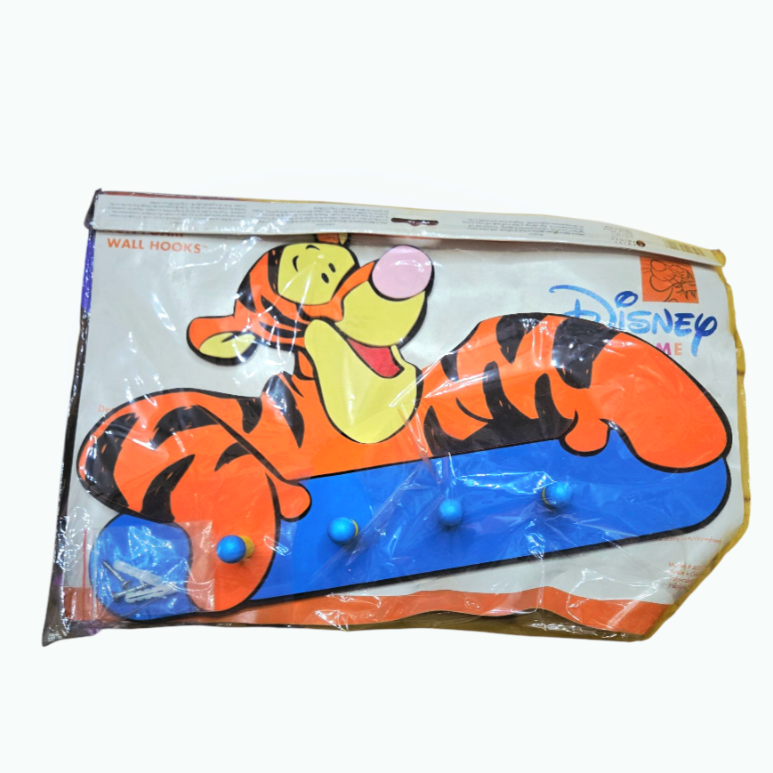 NIB *Disney "TIGGER" Fun Foam Wall 4-Hook Hanger Press Prints #46111