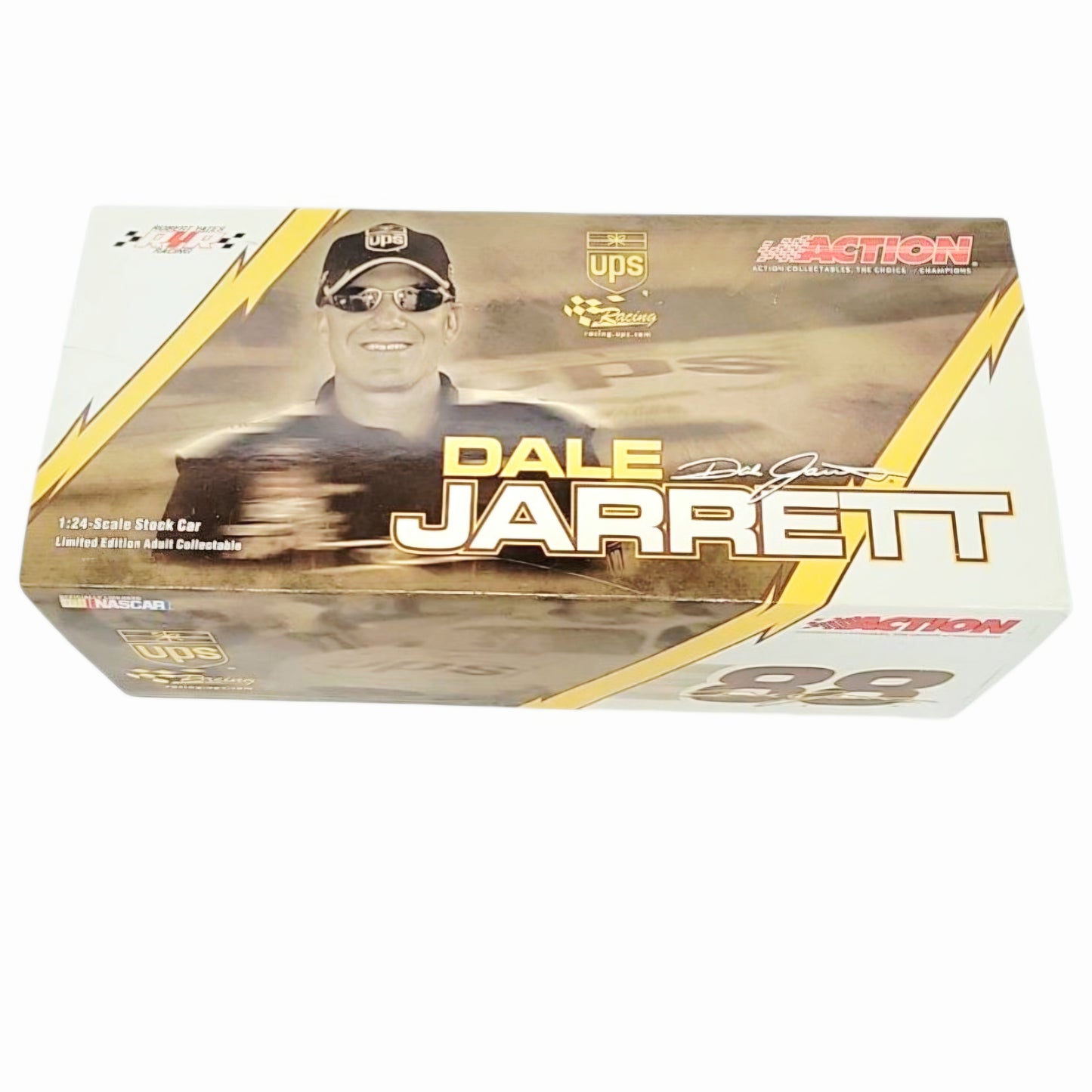 NIB *Dale Jarrett #88 UPS 2003 Ford Taurus Action 1/24 Scale Diecast Stock Car