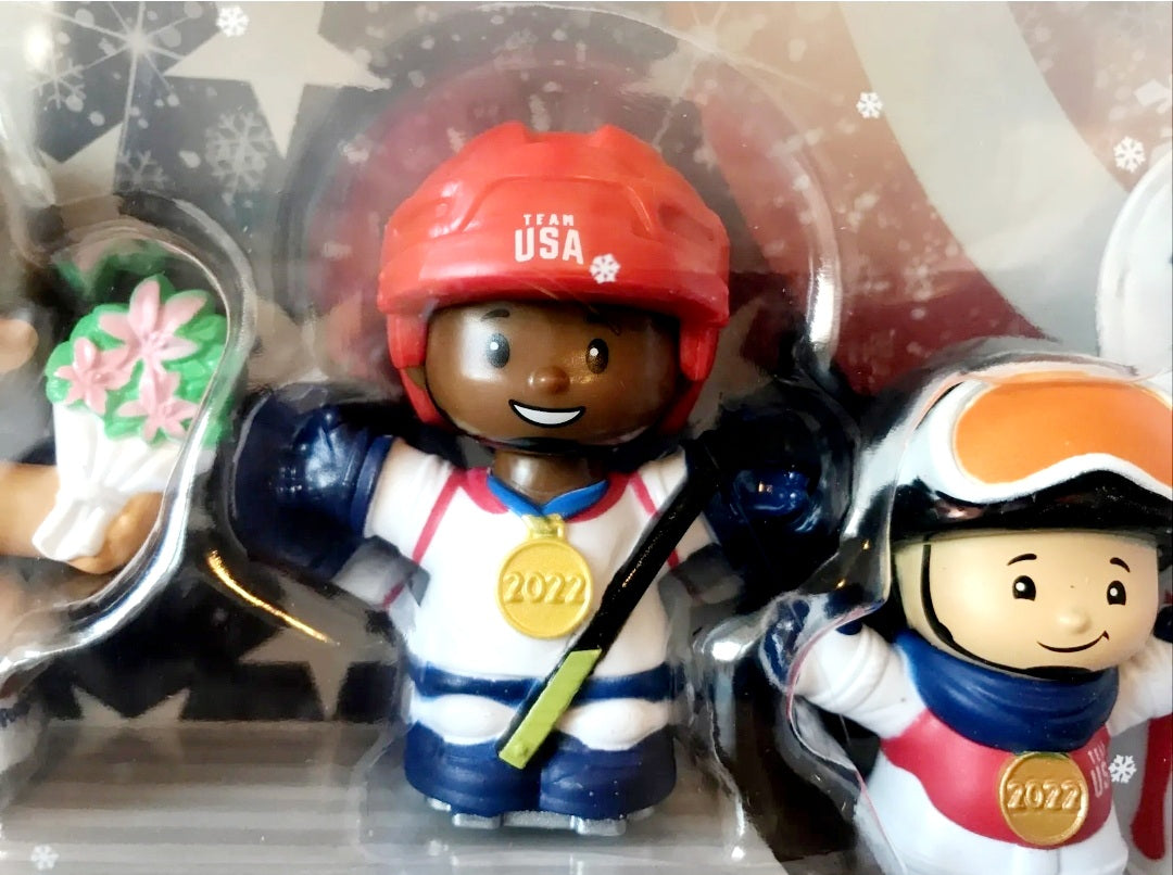 NEW *Fisher-Price Little People Collector TEAM USA 2022 WINTER OLYMPICS