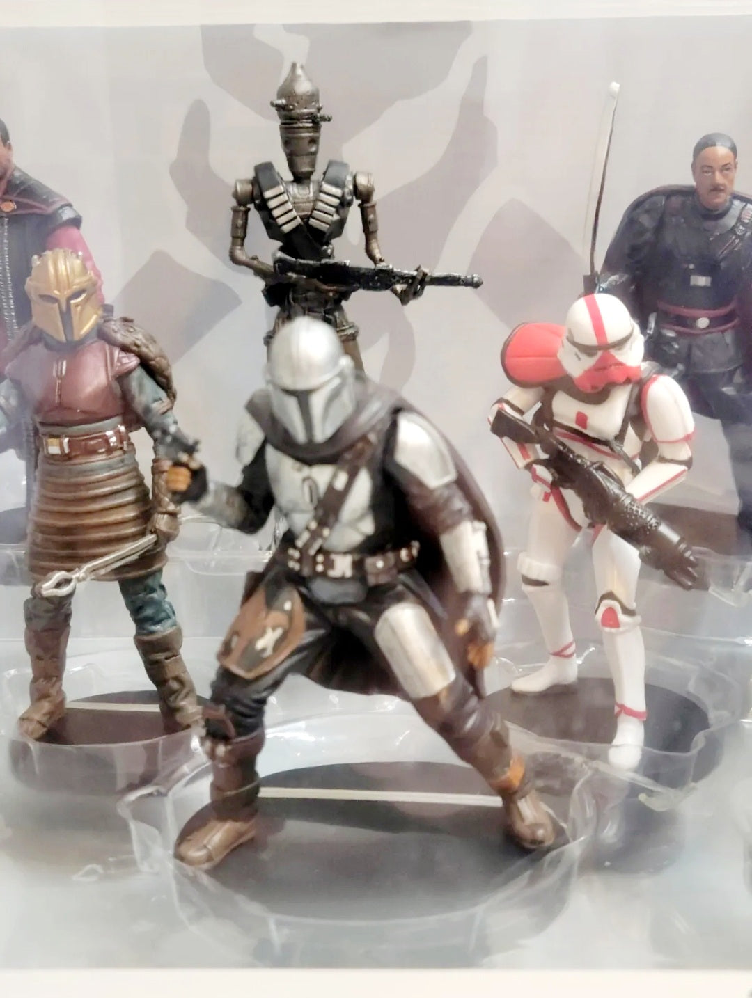 New *Star Wars The Mandalorian Deluxe Figure Play Set Toys Disney Store