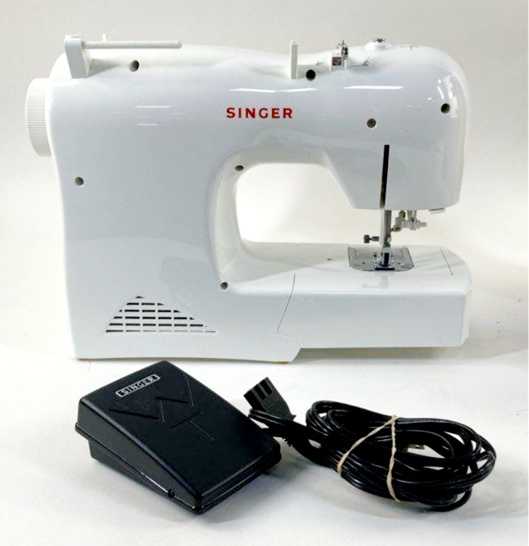 Nice *Singer Inspiration 4420 Mechanical White Sewing Machine in Original Box