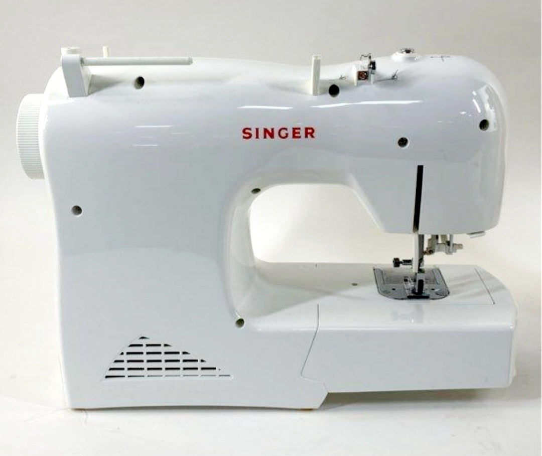 Nice *Singer Inspiration 4420 Mechanical White Sewing Machine in Original Box