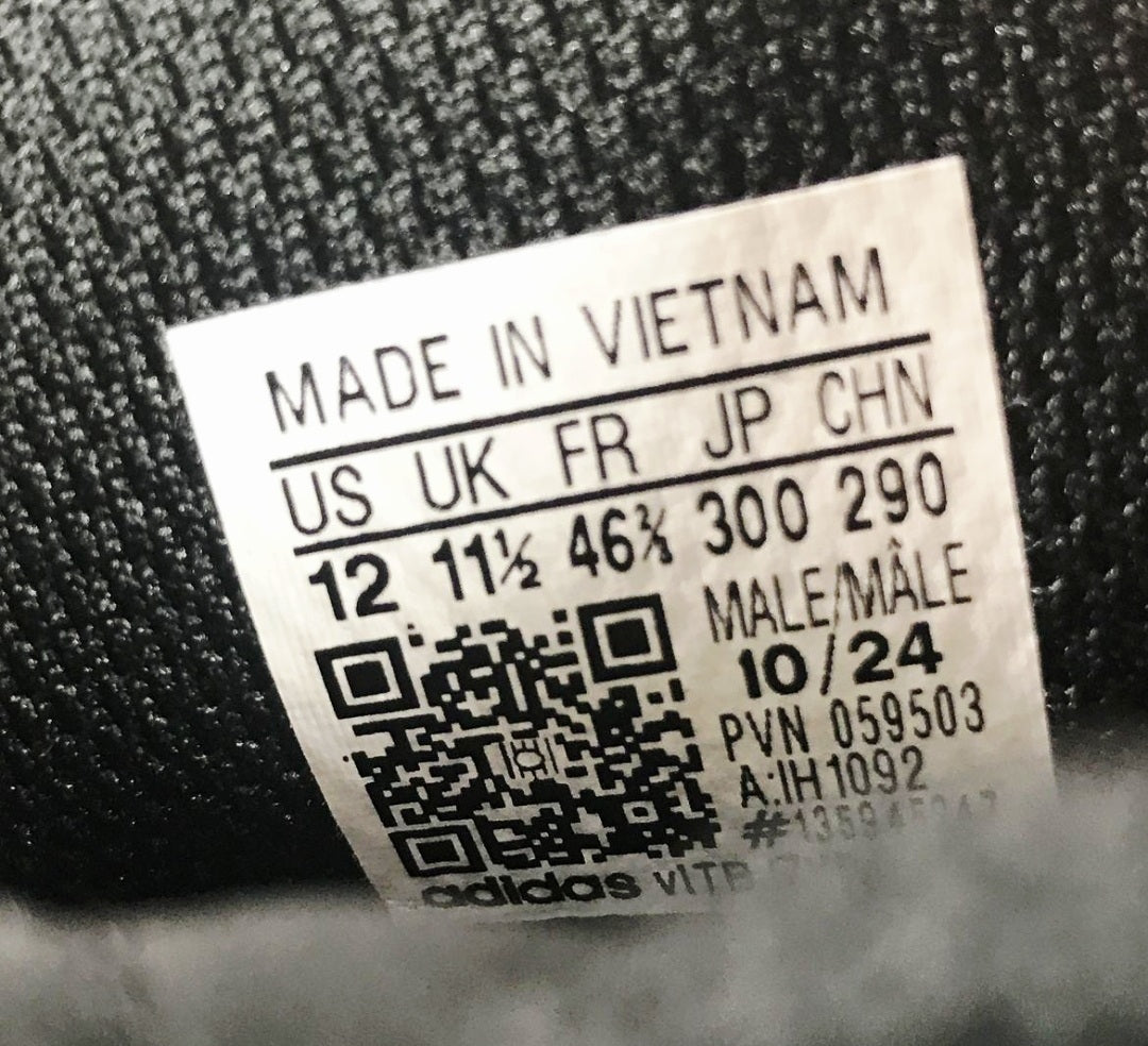 NIB *Adidas Men Terrex Skychaser Gore-Tex Mid Top Hiking Shoes (12)