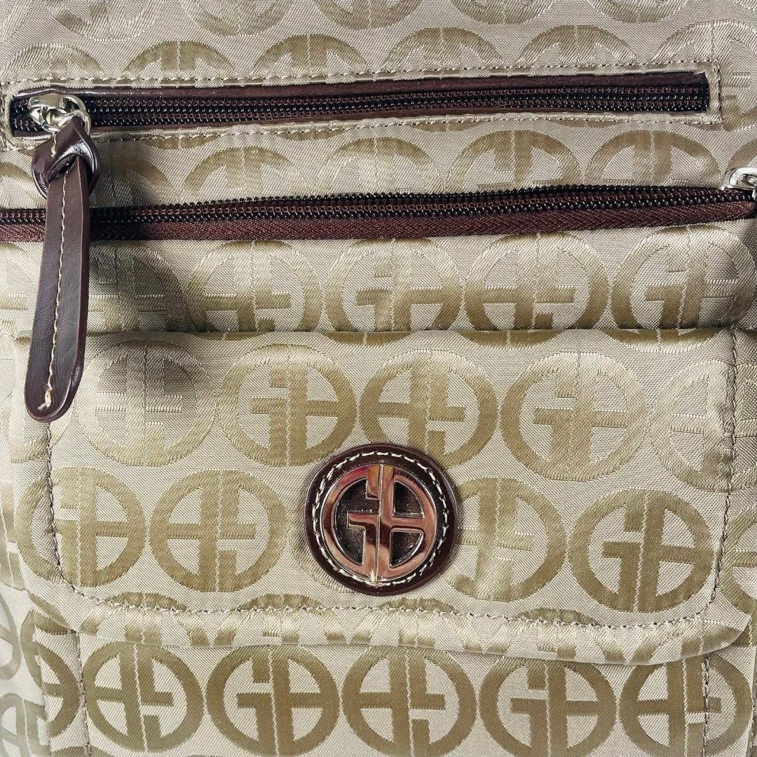 Giani Bernini *Crossbody Signature Circle Bag Taupe 9 Pockets