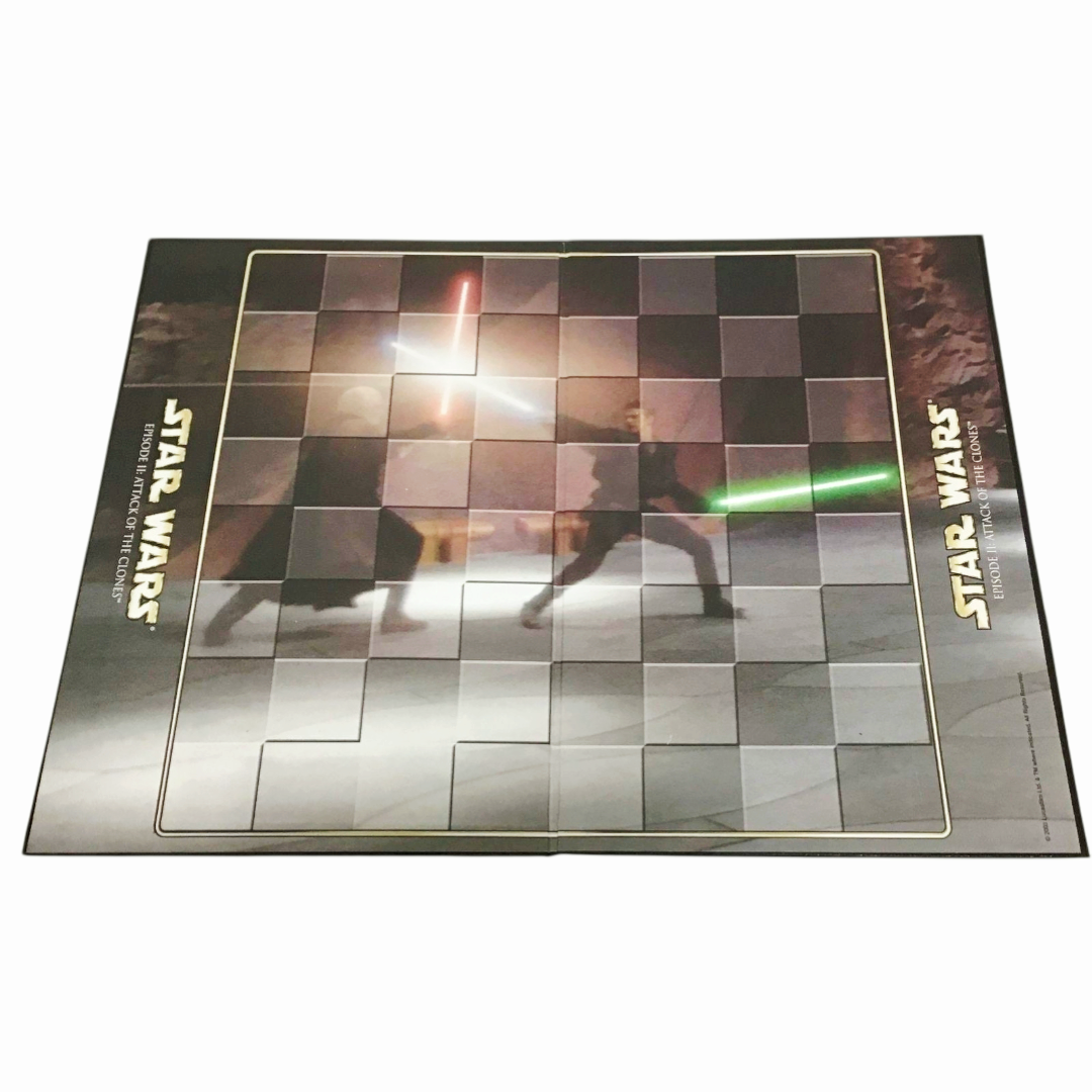 WOW *Star Wars Episode II: Attack Of The Clones Chess Set by Parker Bros. (32pc)